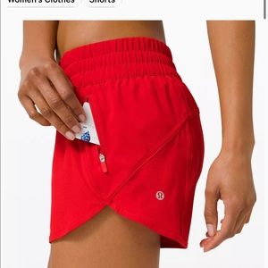 Lululemon tracker shorts SZ 4 NWT